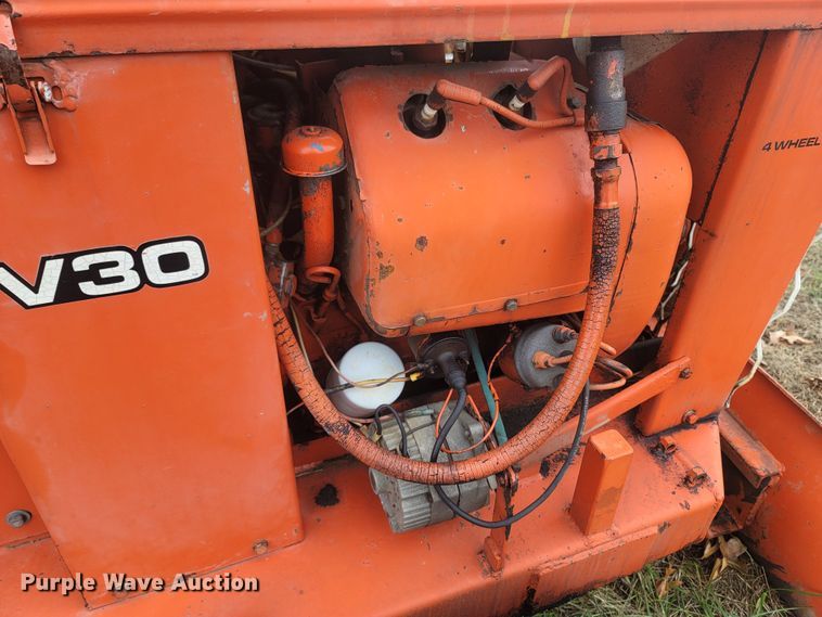 image for item MH9590 Ditch Witch V30  trencher