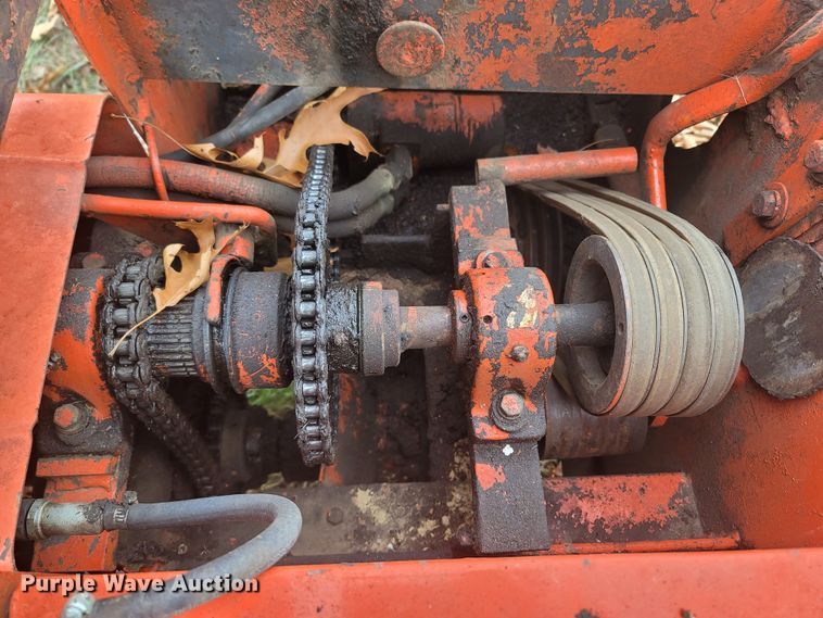 image for item MH9590 Ditch Witch V30  trencher