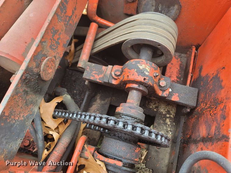 image for item MH9590 Ditch Witch V30  trencher