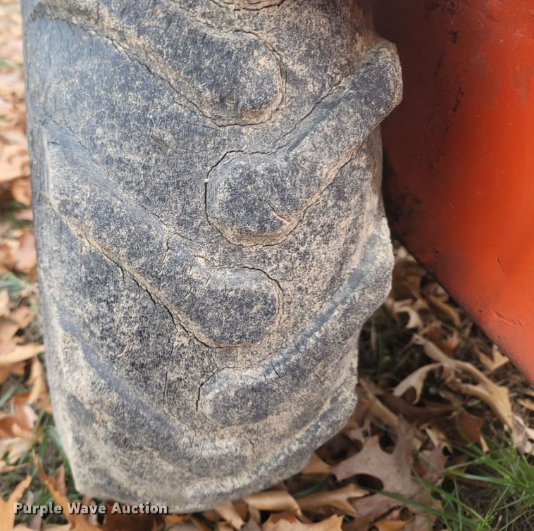 image for item MH9590 Ditch Witch V30  trencher