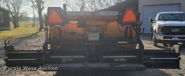 image for item MH9604 2006 LeeBoy 8515R  paver