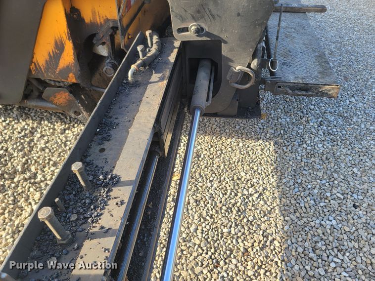 image for item MH9604 2006 LeeBoy 8515R  paver