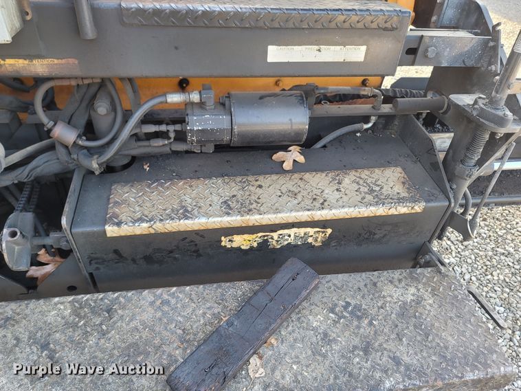 image for item MH9604 2006 LeeBoy 8515R  paver