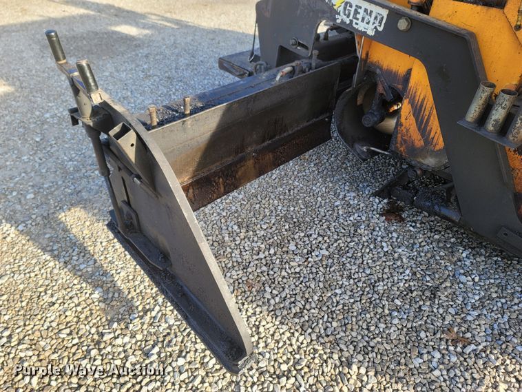 image for item MH9604 2006 LeeBoy 8515R  paver