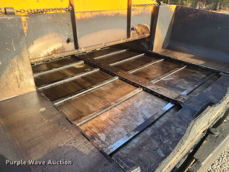 image for item MH9604 2006 LeeBoy 8515R  paver