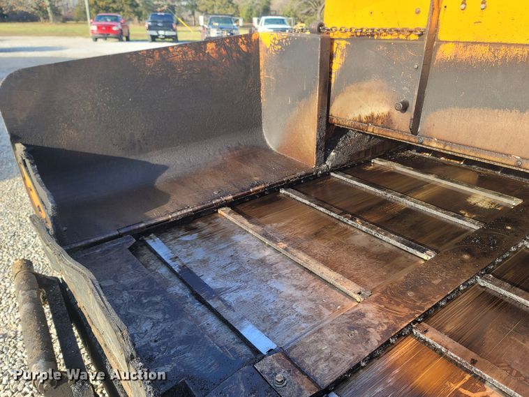 image for item MH9604 2006 LeeBoy 8515R  paver