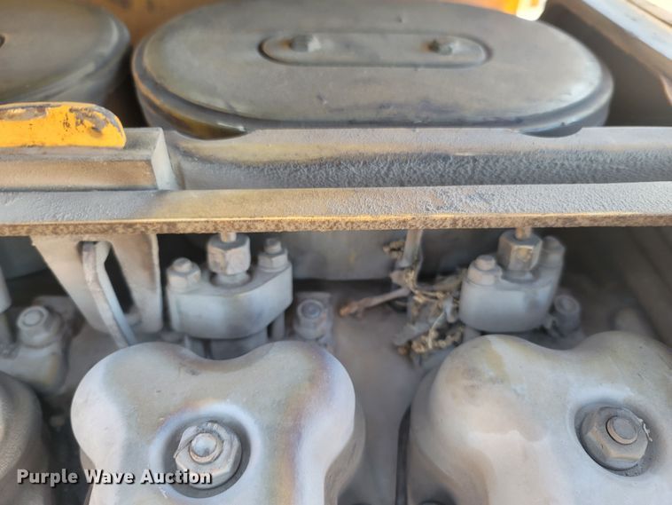 image for item MH9604 2006 LeeBoy 8515R  paver