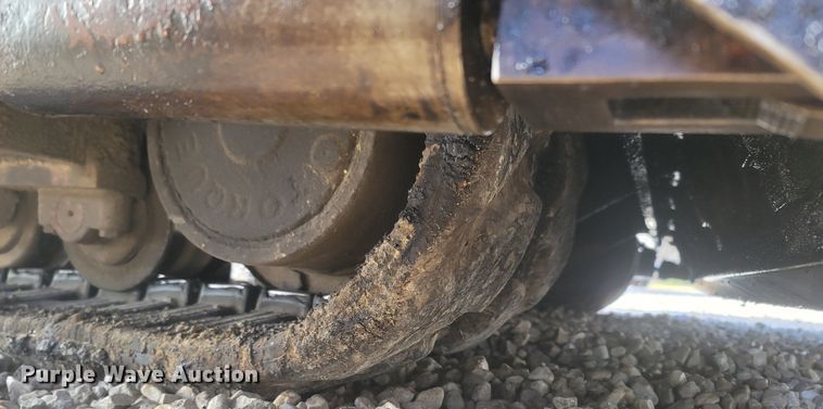 image for item MH9604 2006 LeeBoy 8515R  paver