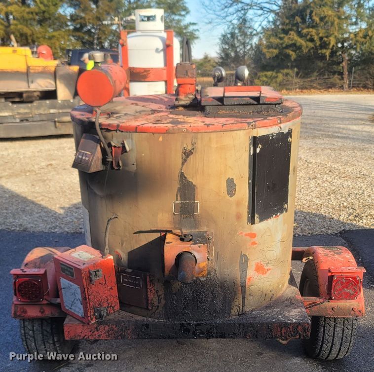 image for item MH9606 1996 Crafco EZ-Pour  melter applicator