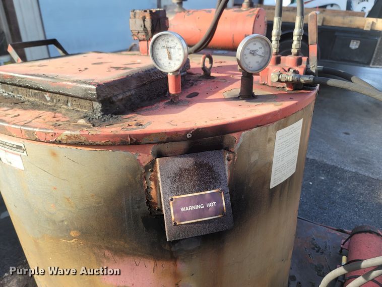 image for item MH9606 1996 Crafco EZ-Pour  melter applicator