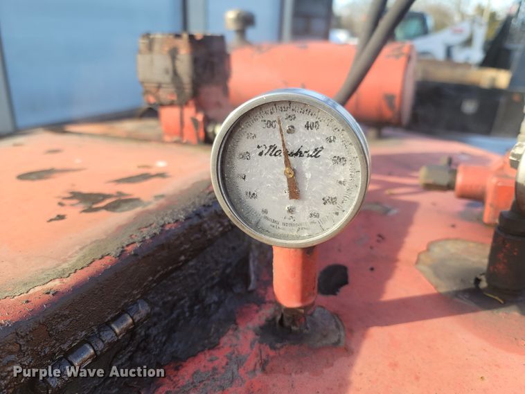 image for item MH9606 1996 Crafco EZ-Pour  melter applicator