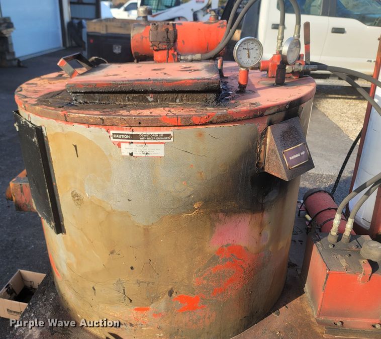 image for item MH9606 1996 Crafco EZ-Pour  melter applicator