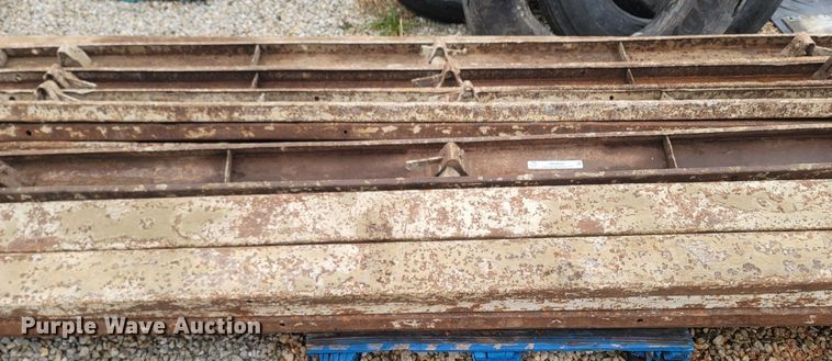 image for item MH9609 (32) concrete paving forms