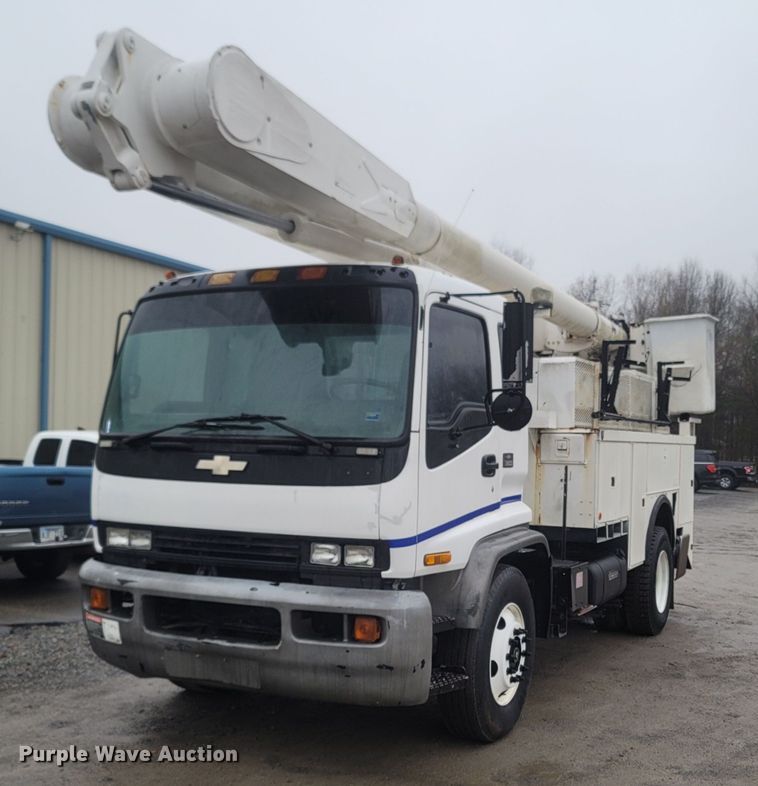 image for item MH9610 2000 Chevrolet T8500  bucket truck
