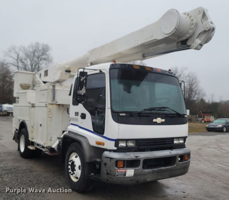 image for item MH9610 2000 Chevrolet T8500  bucket truck