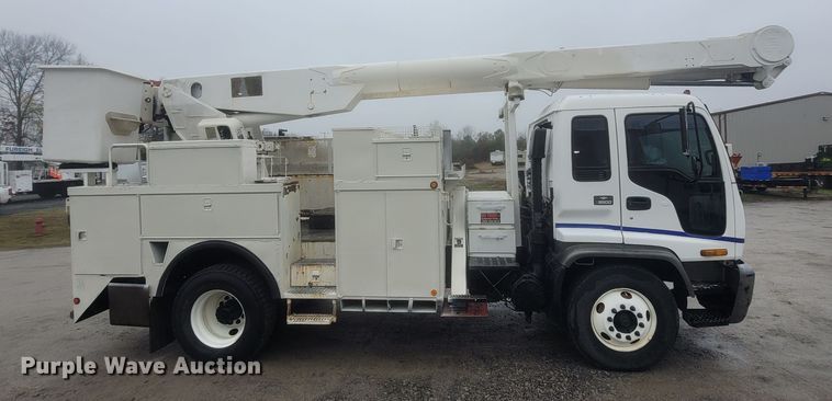 image for item MH9610 2000 Chevrolet T8500  bucket truck
