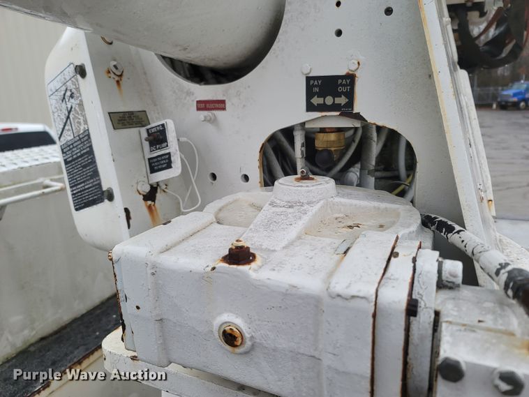 image for item MH9610 2000 Chevrolet T8500  bucket truck