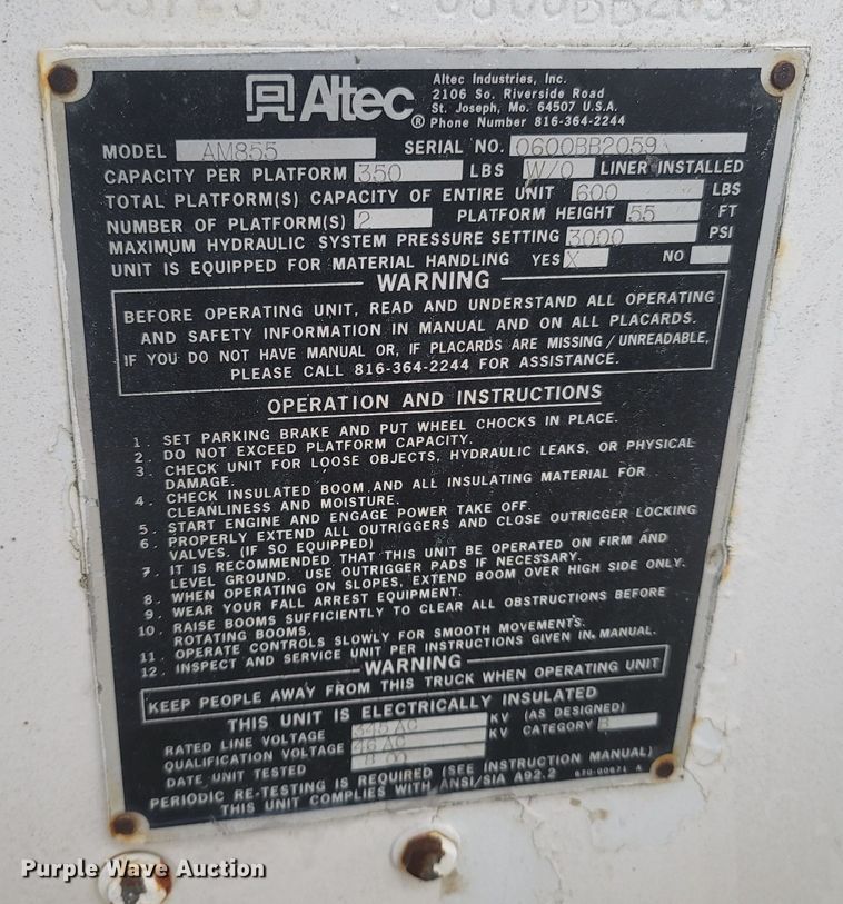 image for item MH9610 2000 Chevrolet T8500  bucket truck