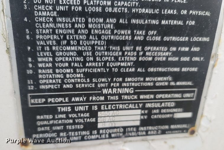 image for item MH9610 2000 Chevrolet T8500  bucket truck