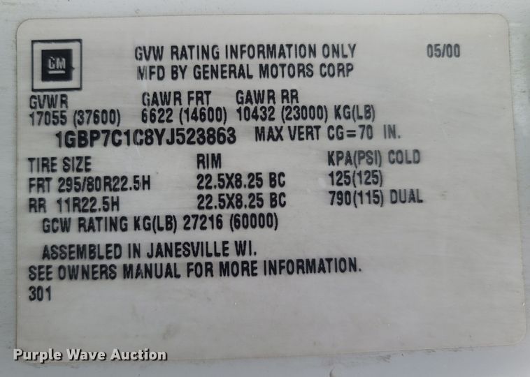 image for item MH9610 2000 Chevrolet T8500  bucket truck