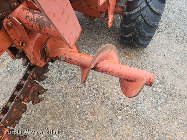 image for item MH9614 1981 Ditch Witch 4010DD  trencher