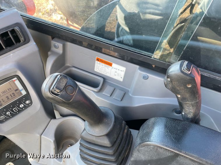 image for item MI9589 2014 Kubota KX080-4  mini excavator