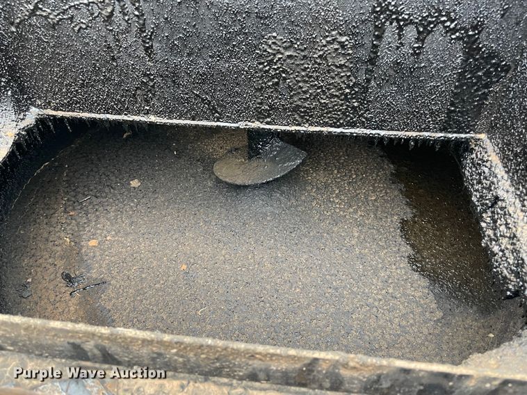 image for item MI9591 2010 Metro 165  crack sealer