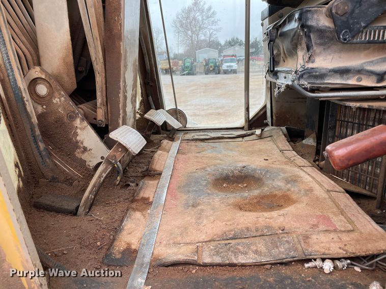 image for item MI9592 1993 John Deere 670B  motor grader