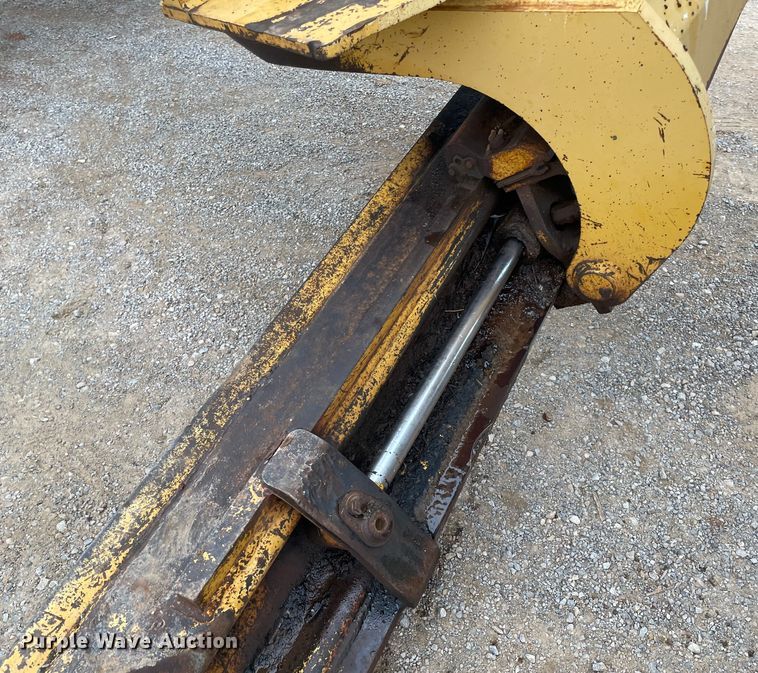 image for item MI9592 1993 John Deere 670B  motor grader