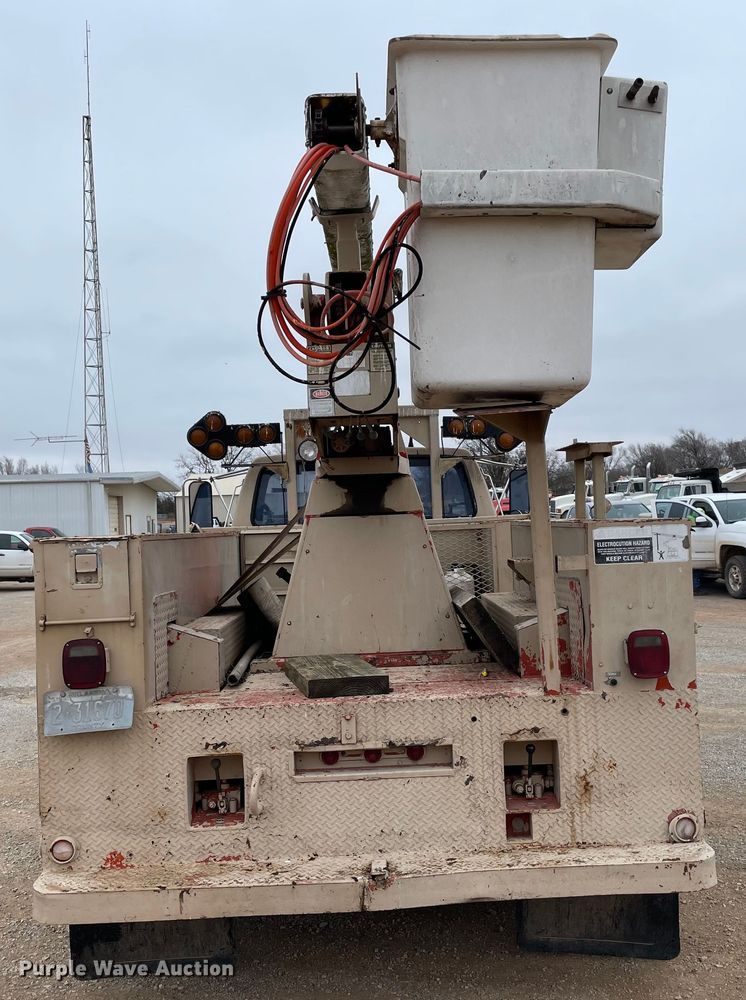 image for item MI9593 1989 Ford F600  bucket truck