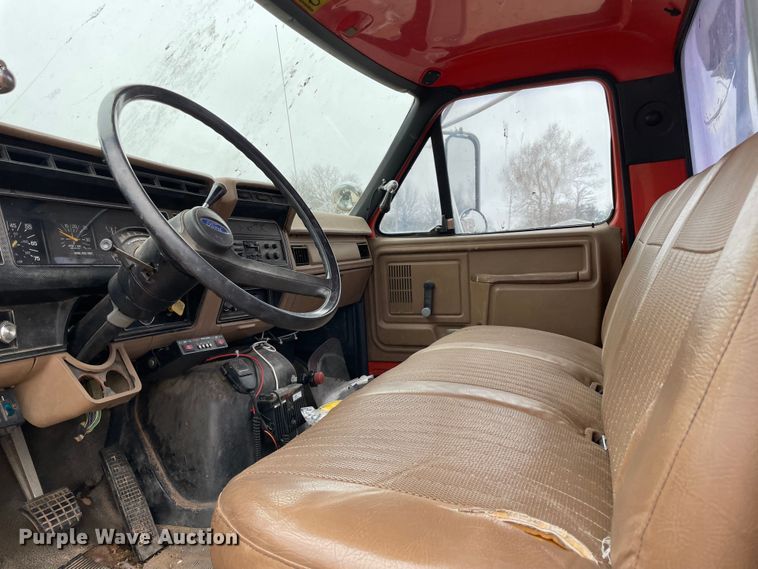 image for item MI9593 1989 Ford F600  bucket truck