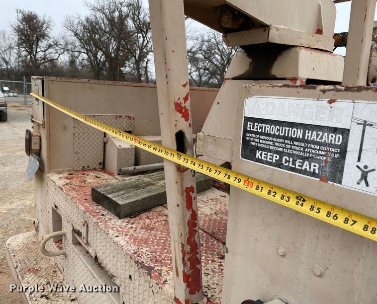 image for item MI9593 1989 Ford F600  bucket truck