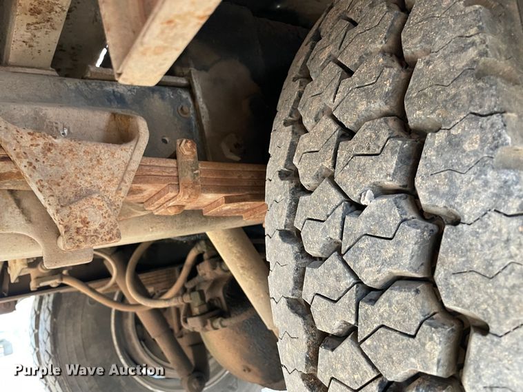 image for item MI9593 1989 Ford F600  bucket truck