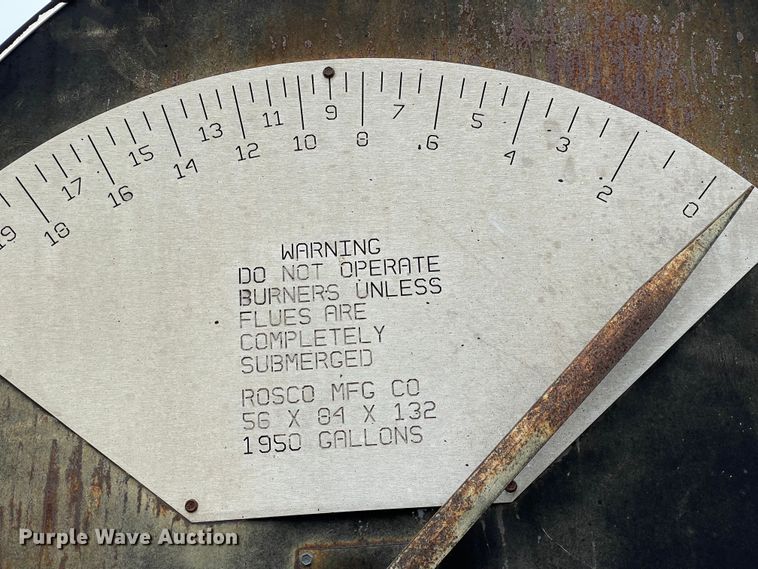 image for item MI9595 1997 International 4700  oil distributor truck