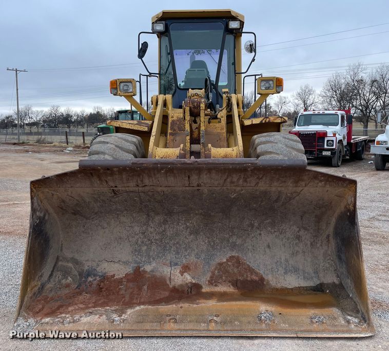 image for item MI9597 1993 Komatsu WA380-1  wheel loader