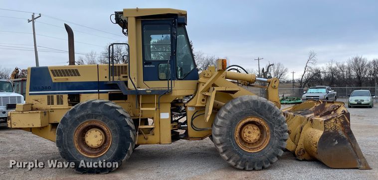image for item MI9597 1993 Komatsu WA380-1  wheel loader