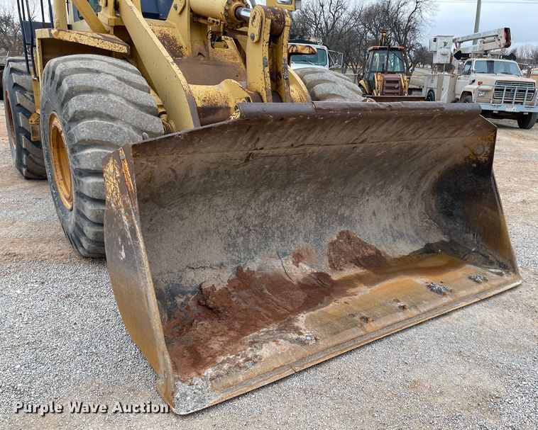 image for item MI9597 1993 Komatsu WA380-1  wheel loader