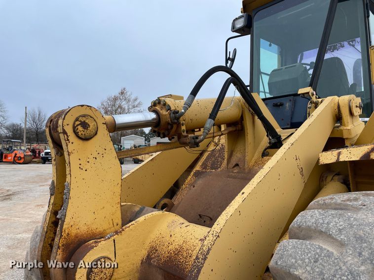 image for item MI9597 1993 Komatsu WA380-1  wheel loader