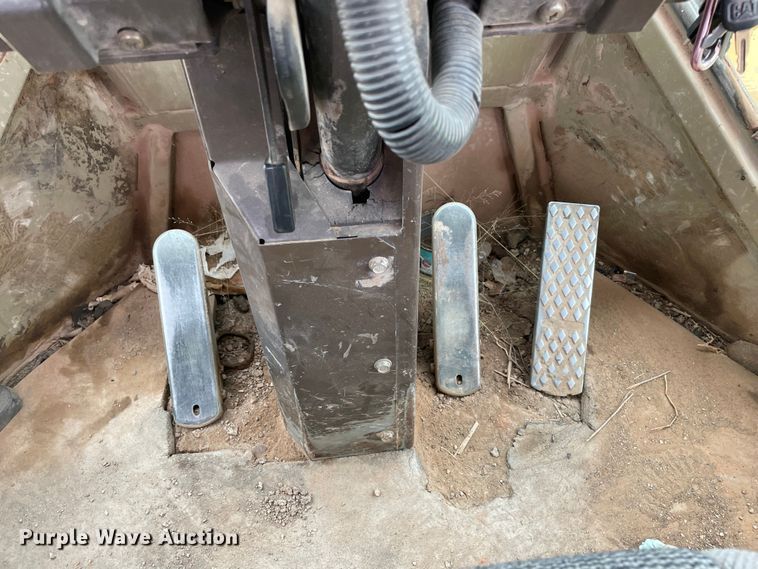 image for item MI9597 1993 Komatsu WA380-1  wheel loader