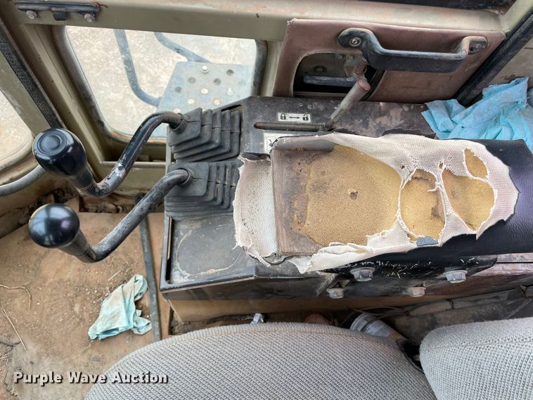 image for item MI9597 1993 Komatsu WA380-1  wheel loader