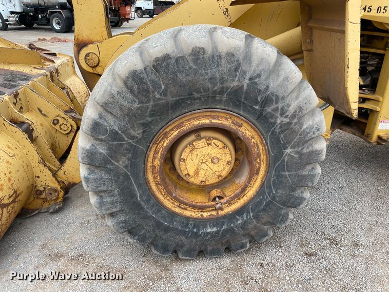image for item MI9597 1993 Komatsu WA380-1  wheel loader