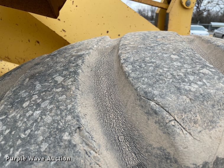 image for item MI9597 1993 Komatsu WA380-1  wheel loader