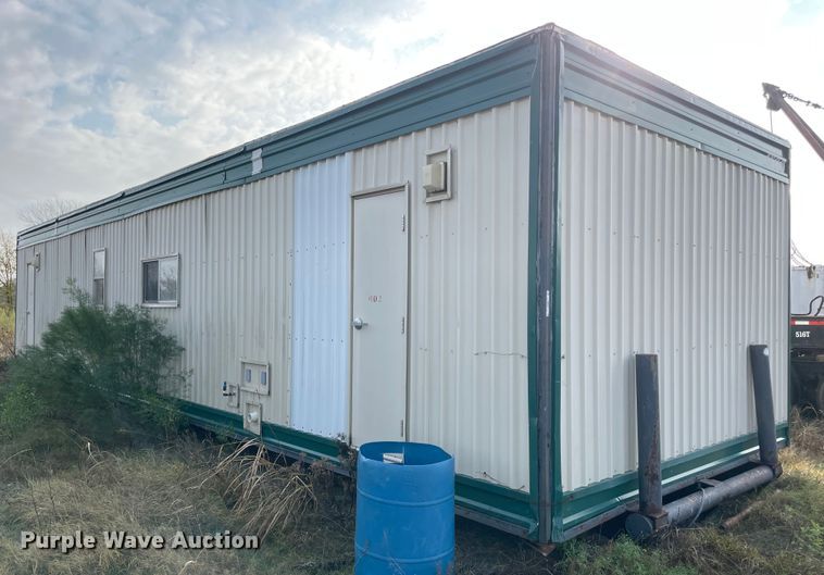 image for item MI9627 Oilfield doghouse