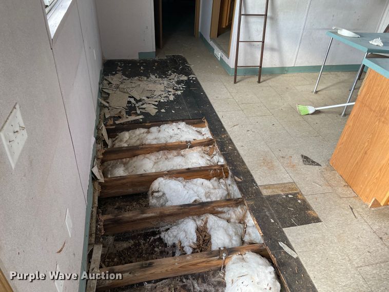 image for item MI9627 Oilfield doghouse