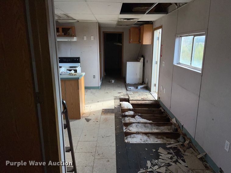 image for item MI9627 Oilfield doghouse