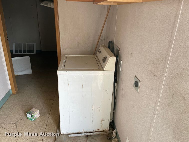 image for item MI9627 Oilfield doghouse