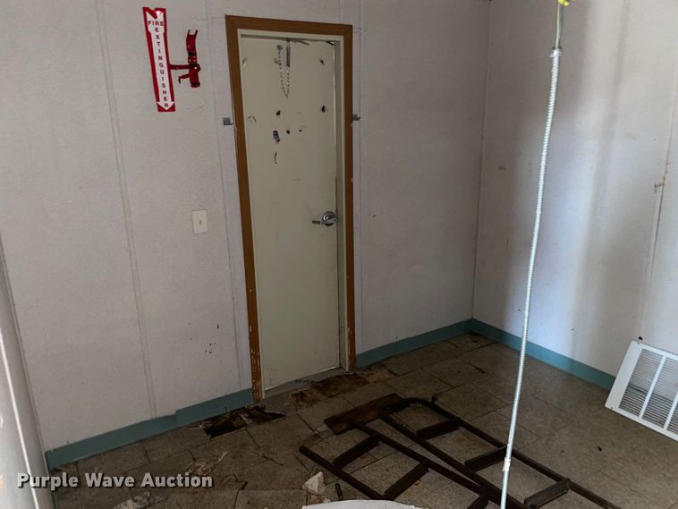 image for item MI9627 Oilfield doghouse