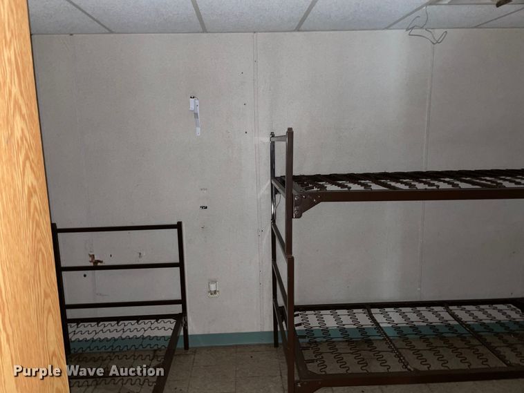 image for item MI9627 Oilfield doghouse