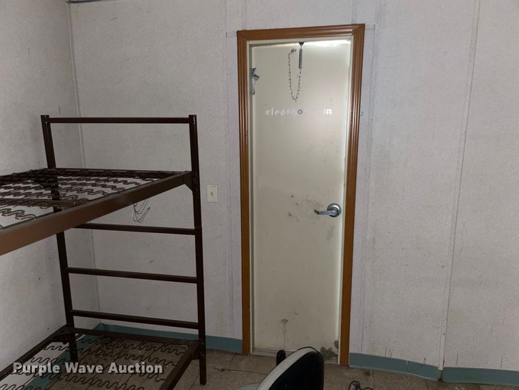 image for item MI9627 Oilfield doghouse