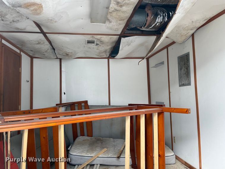 image for item MI9629 Oilfield doghouse